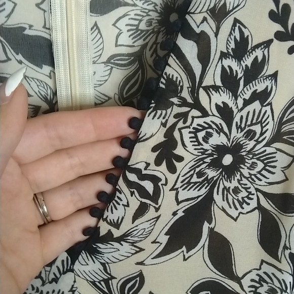 NWT for love and lemons gracie v neck maxi dress sz S - Picture 7 of 10